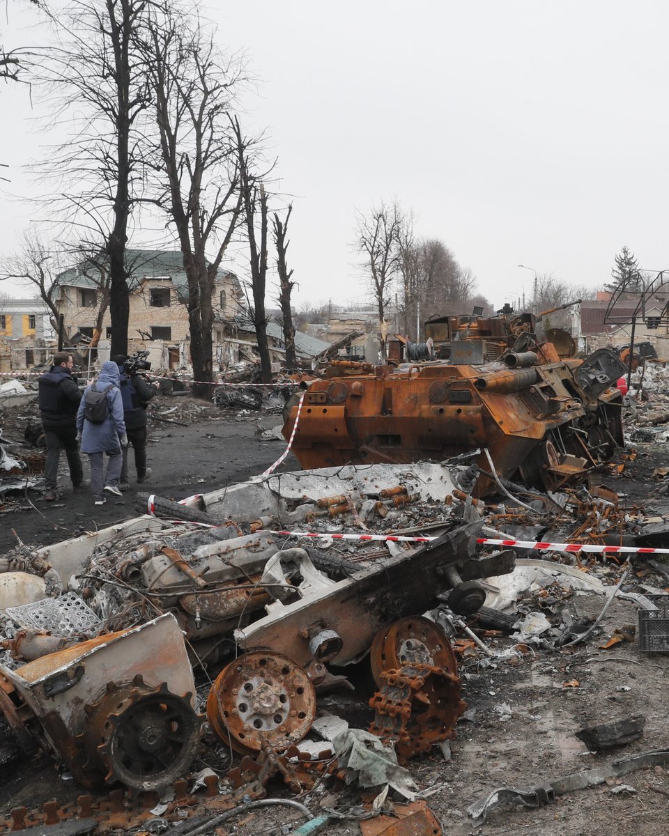 De Russische inval in Oekraïne op 24/2/22 heeft de wereldorde veranderd. Stijgende energiekosten en voedselprijzen, heimelijke beïnvloeding, spionage en nucleaire dreiging zorgen voor onzekerheid over de toekomst. Actuele, betrouwbare inlichtingen zijn belangrijker dan ooit. 🧵