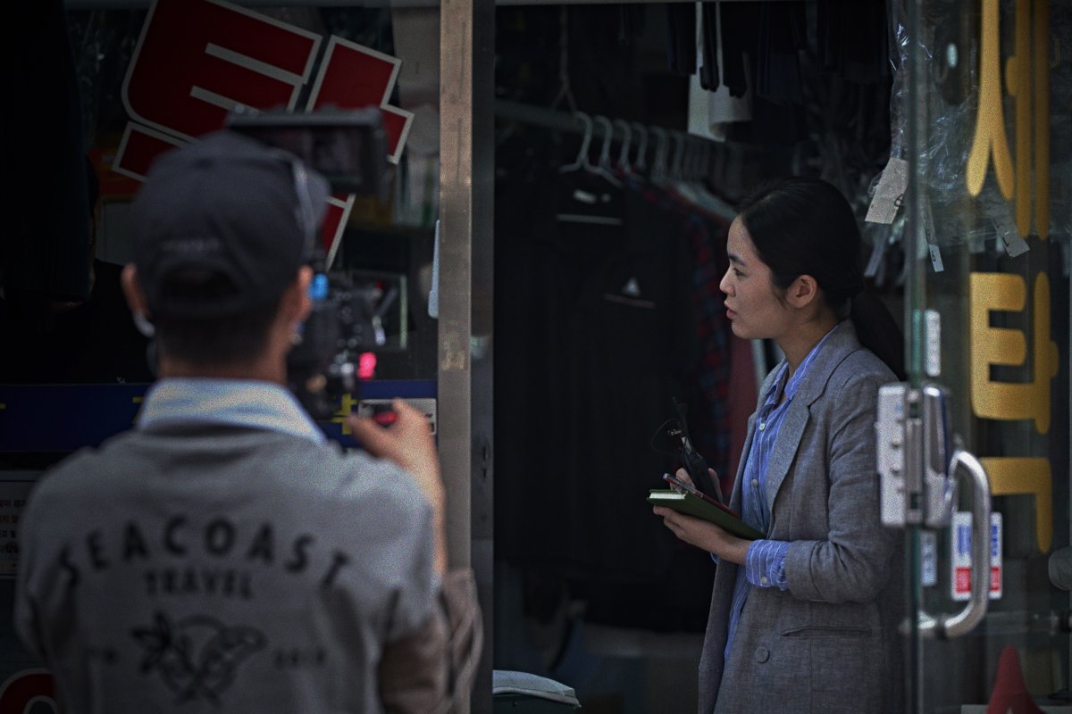 imminjuni's tweet image. Para los amantes del #khorror: este miércoles se estrena en Corea MARUI VIDEO &amp;lt;#마루이비디오&amp;gt;, un falso documental donde un reportero encuentra un video oculto relacionado con un brutal y violento asesinato. Tras verlo, comienza a investigar el caso para producir un documental.