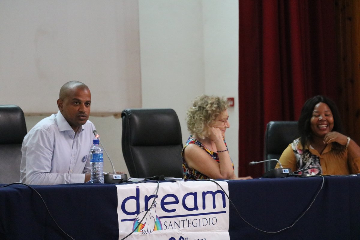 dream_segidio's tweet photo. Oggi si apre il 'Corso di formazione Pan africano' per festeggiare i 20anni di DREAM. Operatori dei centri e Figlie della Carità celebrano 17 anni di fruttuosa collaborazione nella creazione di centri che hanno fatto la differenza." #Africa #Salute #Collaborazione #DREAM20 https://t.co/pe7rzIWFzm
