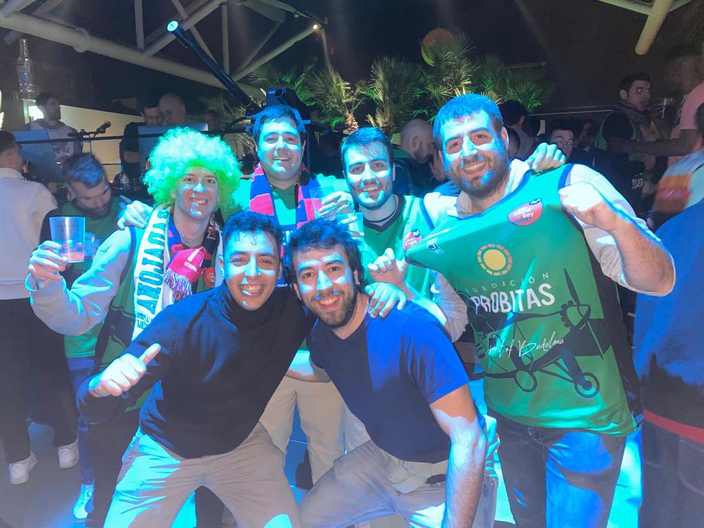 MasPlatero's tweet photo. COPA ACB 22/23 - BADALONA
Moments i persones espectaculars. Gràcies💚 https://t.co/4TpEYk7jSY