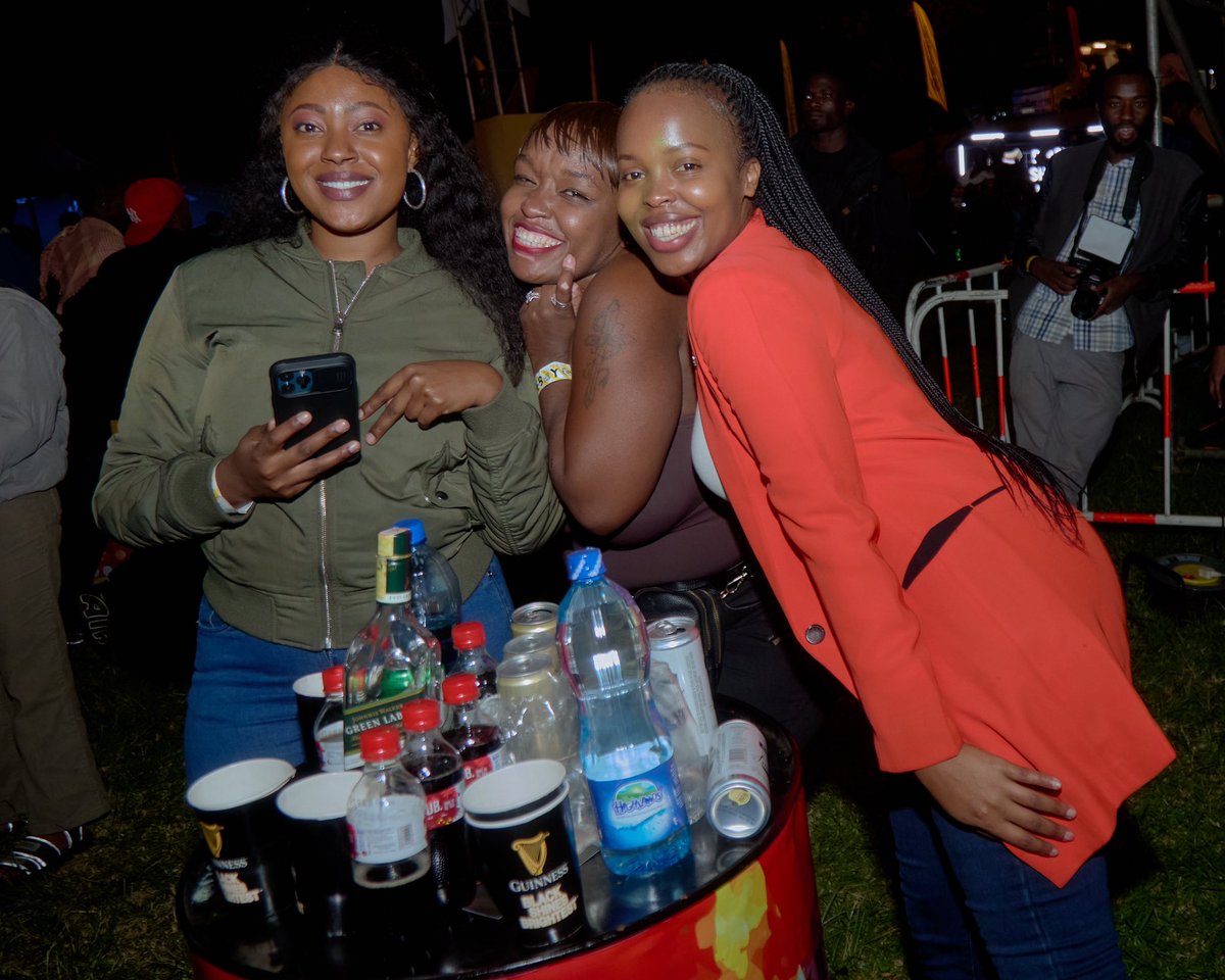 Fomo_ke's tweet photo. We give you concepts and Ideas that will make you this happy.🥳

Happy Monday, remember to always smile😉😚.

#fomoevents #eventplanner #evenmanagement https://t.co/0cKTV9Ic0y