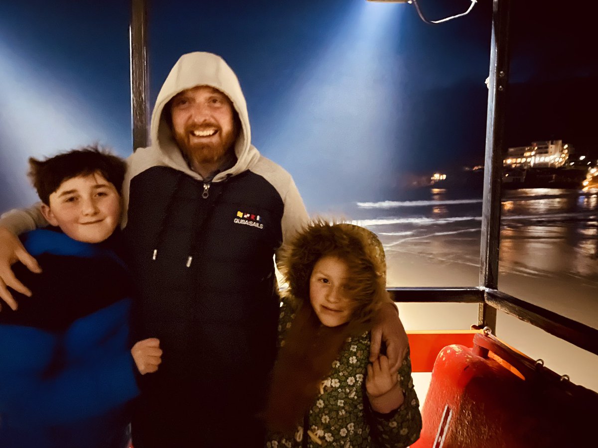 TomLong78's tweet photo. Slightly unusual taxi to dinner last night… @Burgh_Island #SeaTractor #PilchardInn #SundayNight #HalfTerm #Devon https://t.co/KyUPOajzRv