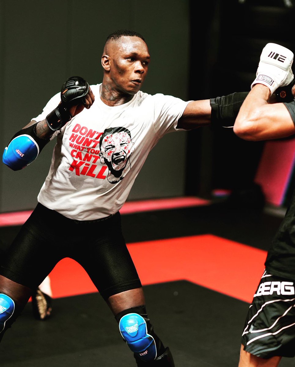 stylebender's tweet photo. 💔💔💔💖
One life, roll the dice. 🎲 🎲 #Player1 https://t.co/MAF5JdJYv6