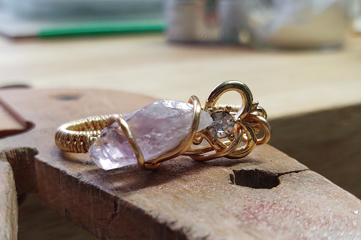 MerCuriosJewels's tweet photo. Pyrite; Something New... - https://t.co/yQUTcWTScq https://t.co/Q2gj3m3mUS