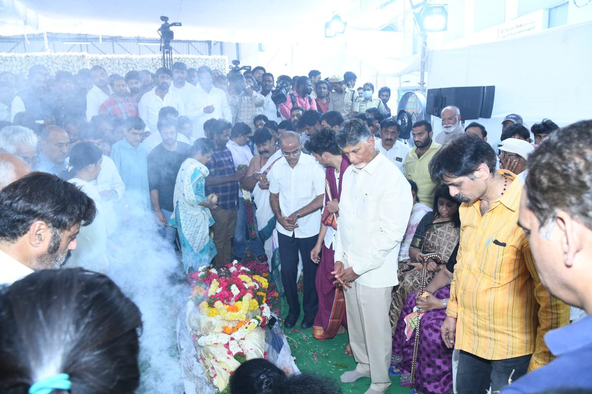 ncbn's tweet photo. తారకరత్న ఆత్మకు శాంతి కలగాలని ప్రార్థిస్తూ... నివాళులర్పించాను. https://t.co/Mdc2lhbUnx