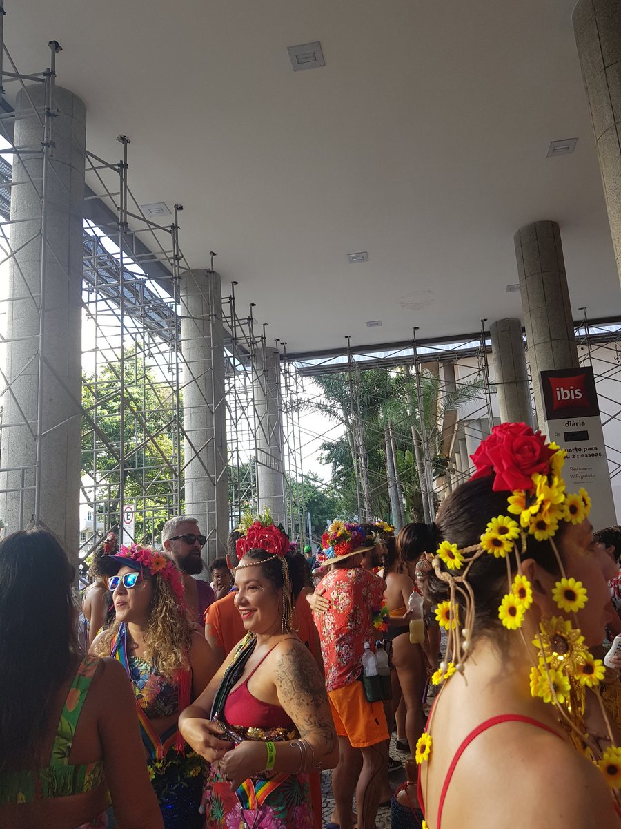 Concentrando...
#VemCaMinhaFlor
#VemCaNoPdB
#Carnaval2023