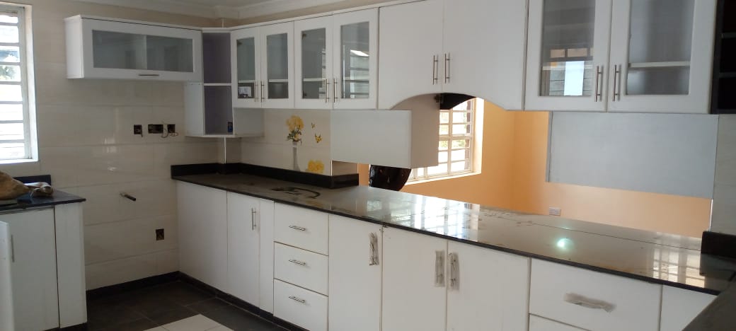 mu_yahudi's tweet photo. •24hr security
•ample parking
•piped water
•all social amenities available
•offering a great ngong hills view
#ngong #ngereroad #kibiko #5br #ReadyForOccupancy #homeforsale #homeowners #investors
Viewing Monday-Saturday 9am-5pm https://t.co/uMejVWCHjN