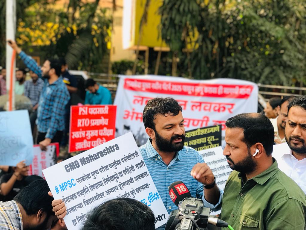 AkshayJainIYC's tweet photo. बेमुदत आमरण उपोषणात युवक काँग्रेस तर्फे सहभागी होतोय!
Participating in indefinite fast!
@imshivrajmore
#MPSC_आंदोलन 
#MPSC #MPSCdescriptive2023 https://t.co/UTZrQRF7N2
