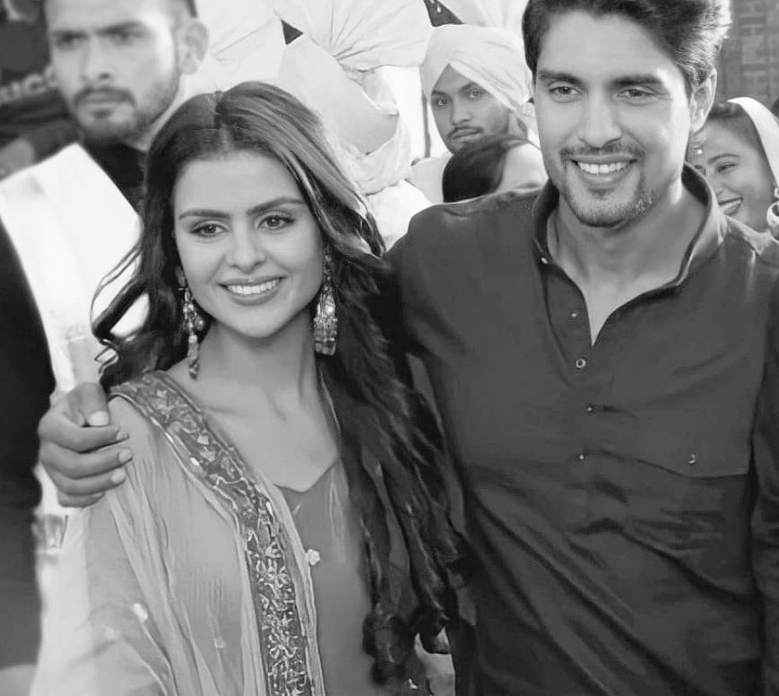 You don’t love someone for their looks, or their clothes, or for their fancy car, but because they sing a song only you can hear.” 

~• Bellatic Hub •~

HIT JODI PRIYANKIT