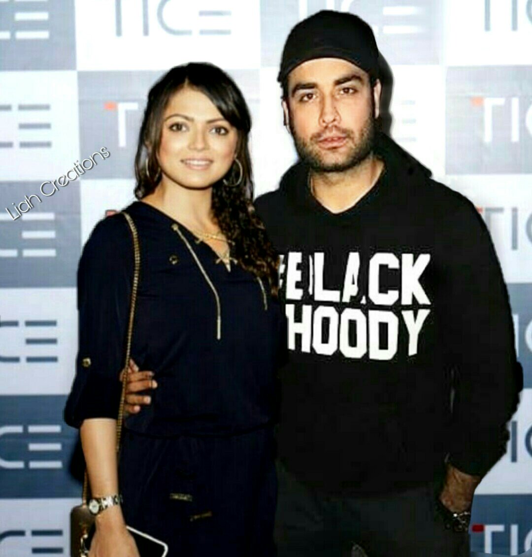 #HappyMonday 😊🍀🍮🍫🍫🎶#Vishti 👑👑❤️❤️🐱🐱&amp; #Rishbala frnds🥰
<a href="/vishtiaddict_fc/">La Viva Vishti (dvdcreative_fc) bckup</a>

#DrashtiAndVivianAgain💞💞

#Vishti 🍫🍫📸Replacement for these sweeties was not yet found !!! 
#VivianDsena 
#DrashtiDhami