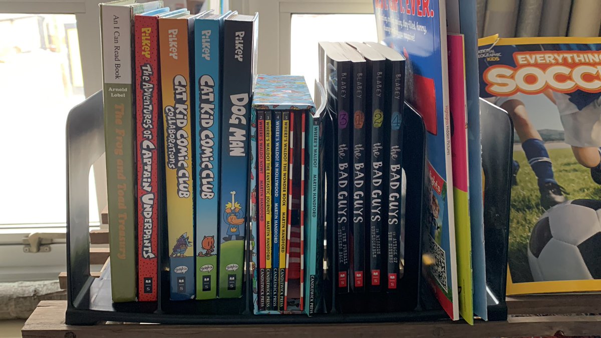 wonderandgrow's tweet image. We are beginning to identify and seek out the different kinds of texts that we like to read and ‘wonder’ with. We are #growingreaders💕❤️😉