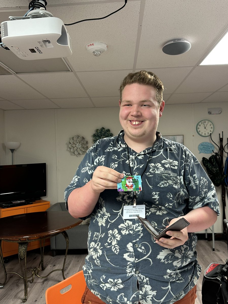 dresingleton812's tweet photo. We have a winner! We had a class drawing for a $25 gift card for the students who came to HISD’s Transition Fair Saturday! I ❤️ my job! It’s the little things like this that make everyday worth it! @J1Hutton @HumbleISD_TS @MOSAIChumbleisd https://t.co/WmIm3E6nl3
