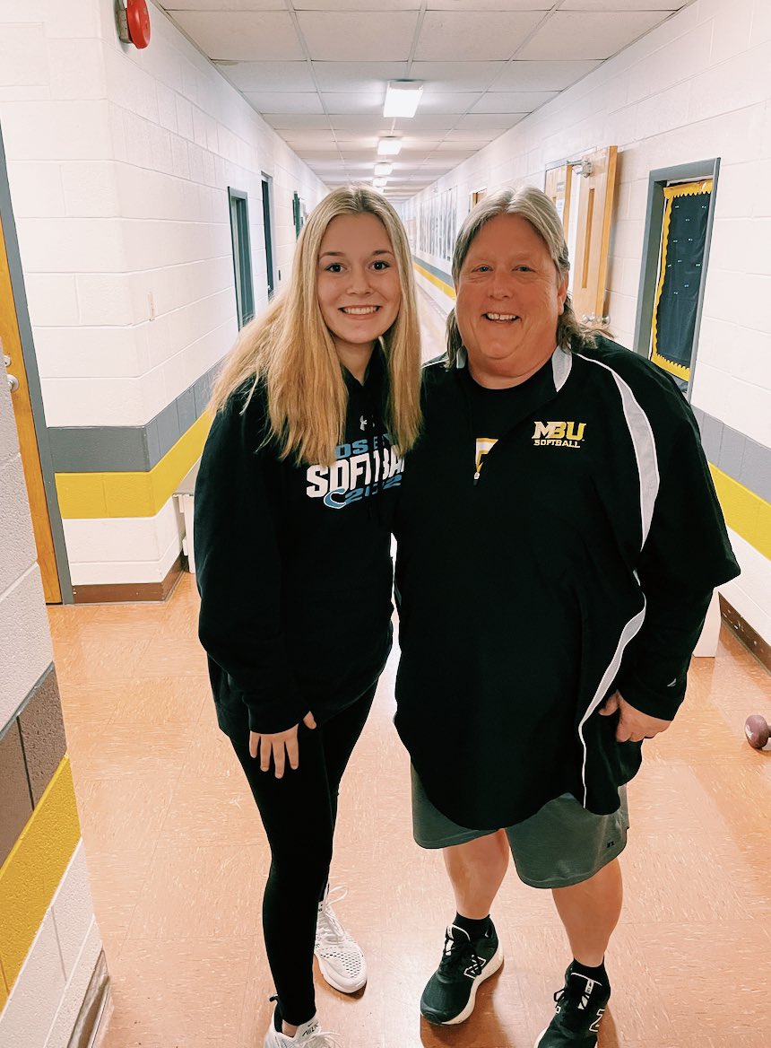 HannahBolt02's tweet photo. Excited to announce my verbal commitment to MBU to continue my education and play softball! Thank you to all my family, coaches, friends and especially my teammates! Special thank you to @HavoKSoftball  @Havok_2024 and thank you @CoachShelton18 for the opportunity! https://t.co/QBU5CiM1xq