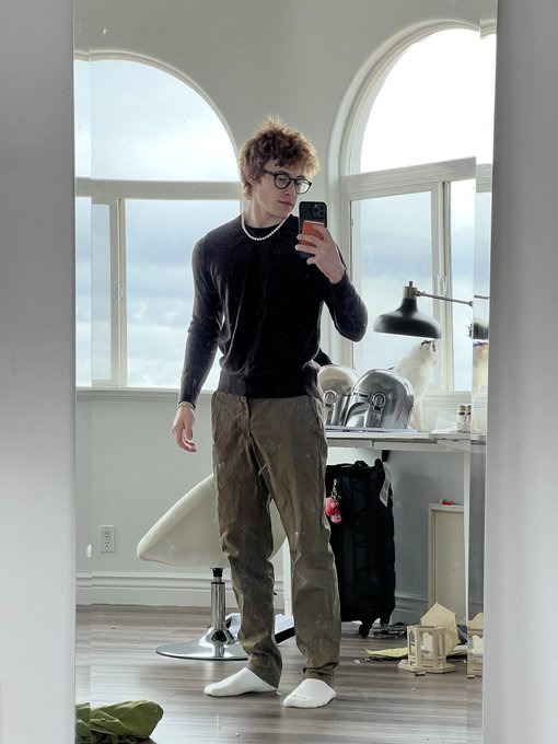 Working on outfit ideas for my character for my companies first short film! ??? https://t.co/zx50YOw