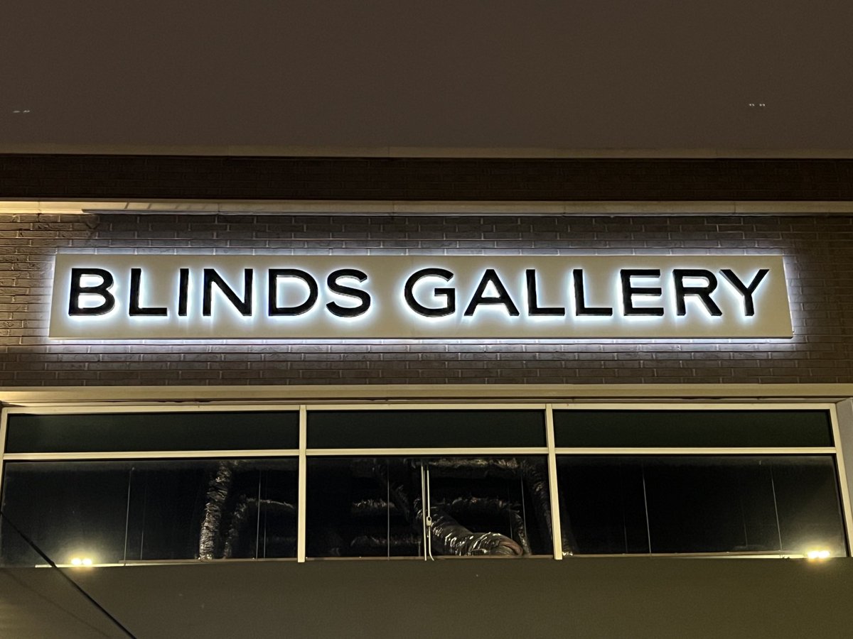 CustomSigns312's tweet image. That’s how you do backlit letters with a backplate, our friends.  Let’s turn the lights on for your brand &amp;amp; space! 👀