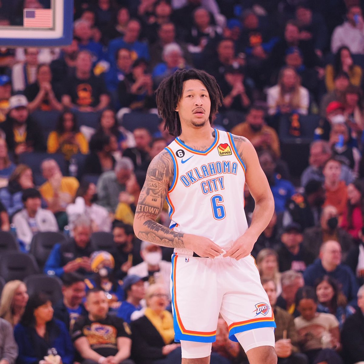 EnjoyBBall's tweet photo. Representation matters, and Oklahoma City Thunder rookie Jaylin Williams is representing his community well by being the first player of Vietnamese descent in NBA history. 🇻🇳 https://t.co/6UPi5vivBI