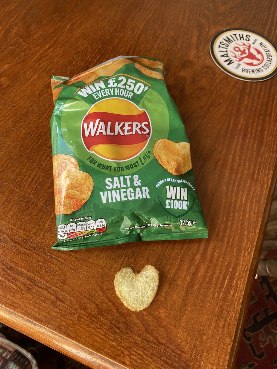 natttxx's tweet photo. @walkers_crisps #lovefromwalkers 

❤️❤️❤️❤️❤️❤️ https://t.co/Tn8hdv8F9m