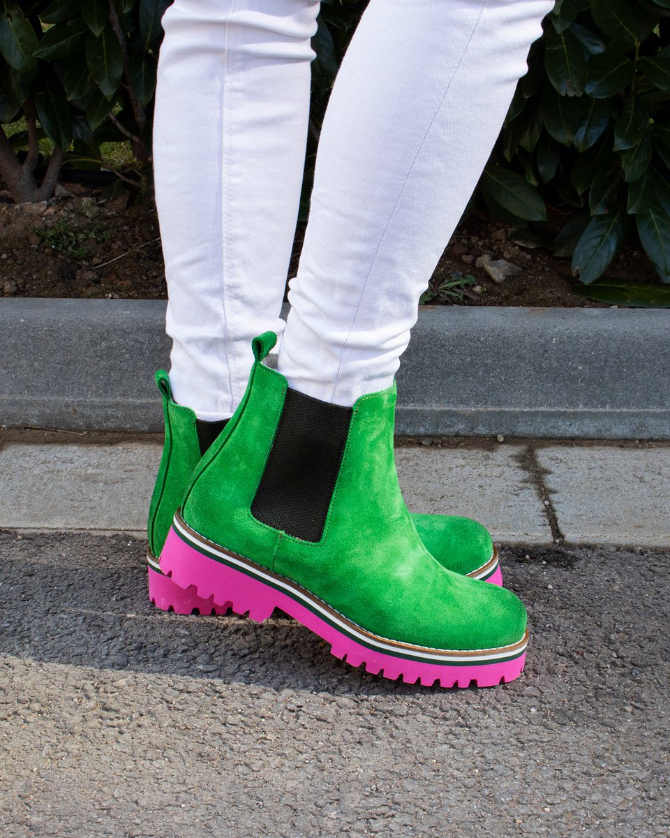 GirottiCustom's tweet photo. Color is the new black. Dress happy with our bright and bold edit. π β https://t.co/u0YB3fEzt4
#GirottiCustom #GreenBoots https://t.co/6ch7yTI8AG