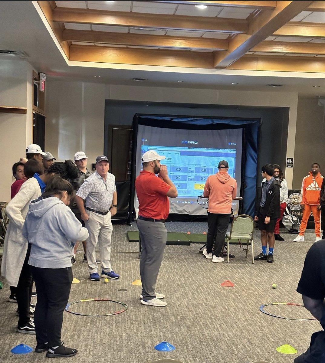 SPsmoooth7's tweet photo. The MMGA &amp; our Leadership Through Golf Program is breaking down barriers. In conjunction with @OHFCSO and @tftco we hosted a Golf Meet &amp; Greet for law enforcement and community youth to come together and bond over a common interest. Golf. #BeTheChange IG:SoulFoundation https://t.co/o8ILUnrVuY