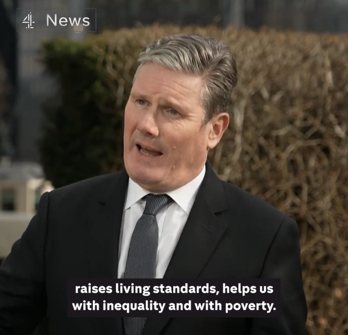 Drooan's tweet photo. Lmao we’re going with trickle-down economics again are we? Jesus fucking Christ. https://t.co/k1uoPRCOm9