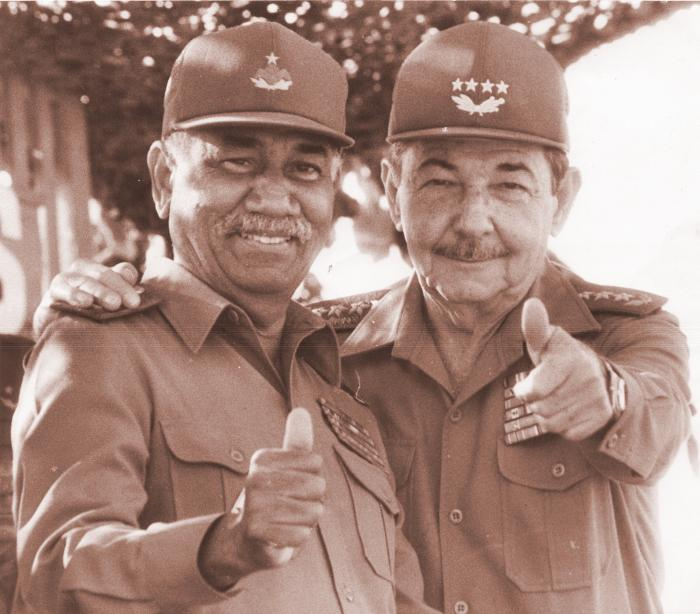 yusleimygr's tweet photo. La historia iluminaría, aquel 27 de febrero de 1958, los nombres de los fogueados capitanes rebeldes Raúl Castro Ruz y Juan Almeida Bosque, con su ascenso al grado de comandante hace hoy 65 años, por el Comandante en Jefe Fidel Castro Ruz.
@Emp_Avilmat @PaulinoPrezVie1 https://t.co/rxKD56Y50j