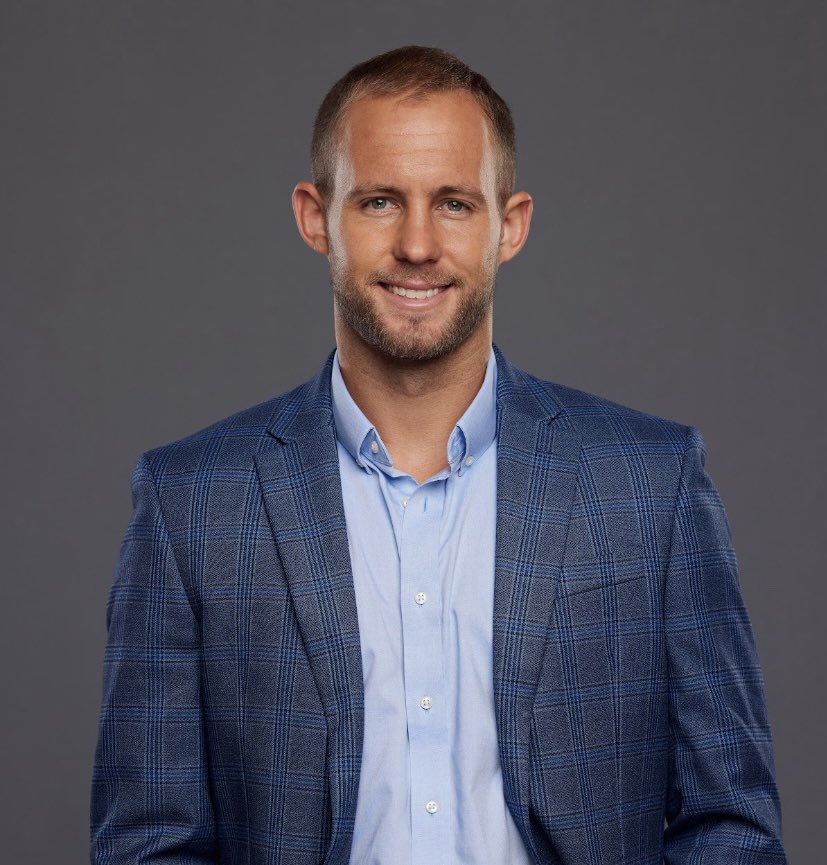 We’re thrilled to announce our Director of Scouting <a href="/Andrew_Ivins/">Andrew Ivins</a> has signed a multi-year deal to remain w <a href="/247Sports/">247Sports</a>.

Andrew’s leadership, eval skills &amp; dedication are phenomenal. He leads our outstanding rankings team &amp; co-hosts the 247Sports Football Recruiting podcast.