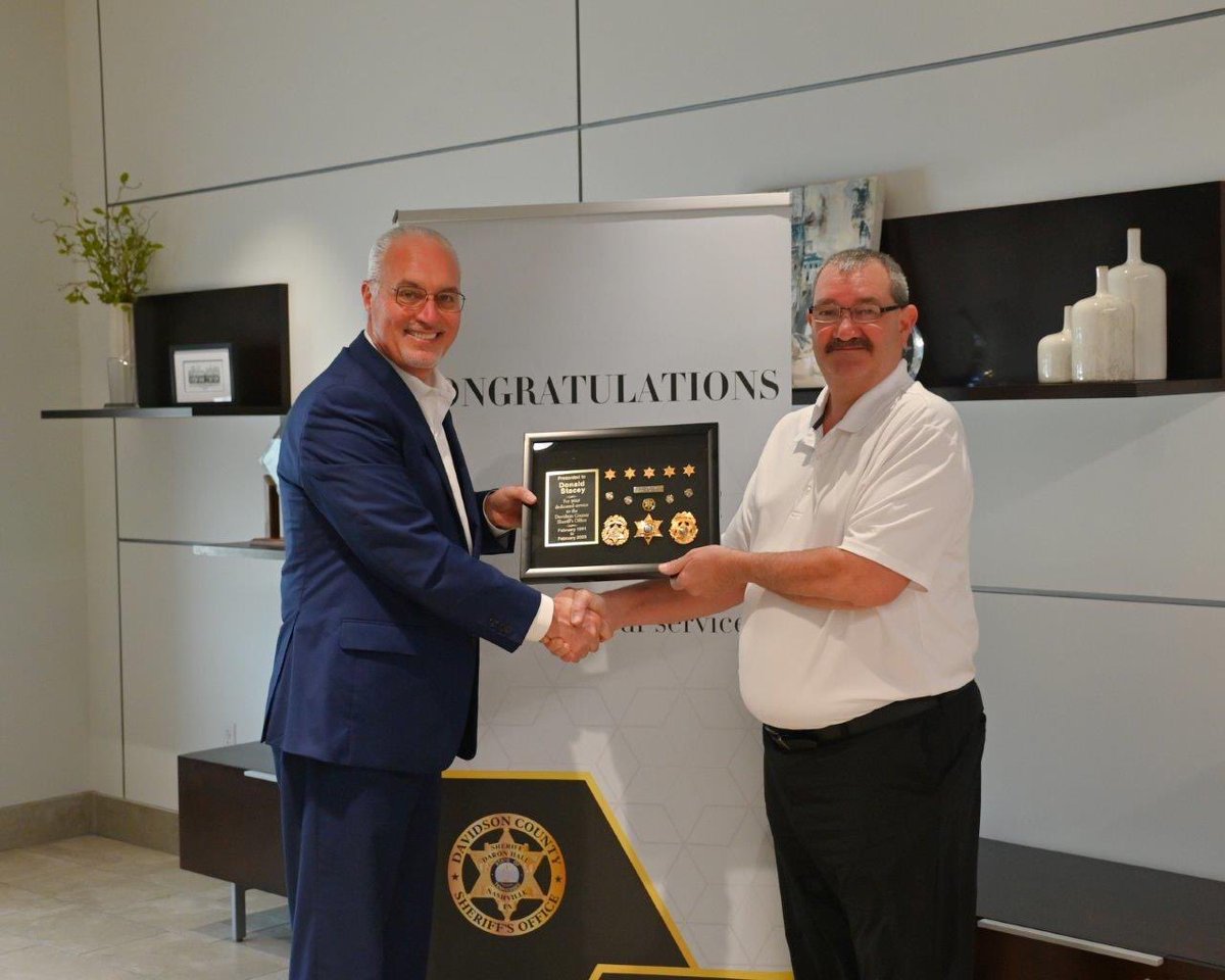 DaronHall7's tweet photo. Last week, we celebrated the retirement of Donald Stacey. Thank you for all your hard work &amp; dedication to the @Nashsheriff Property Division. We were honored to work with you throughout your 32 years of service. Wishing you well in #retirement. https://t.co/KVxcAjiXTm