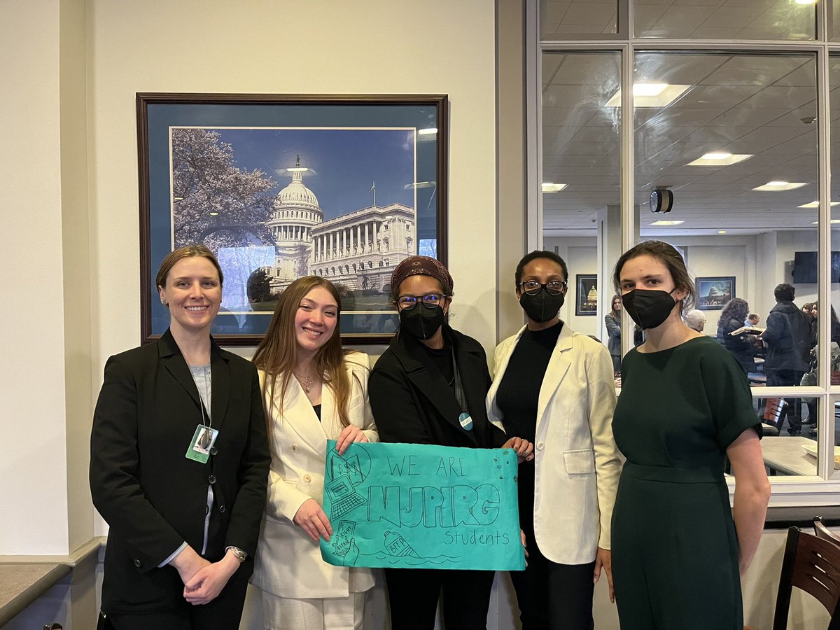 Great to meet with our <a href="/RutgersNB/">Rutgers University–New Brunswick</a> Rep, <a href="/pallonefornj/">Frank Pallone, Jr.</a>! Thanks for being a champion of student issues 💥