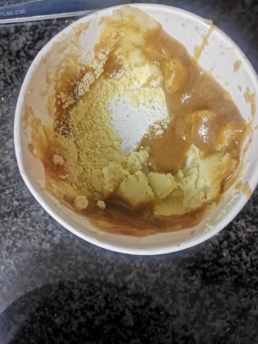 Tink01Bell's tweet photo. NOW @kfc @KFCSA WHAT IN THE SMASH IS GOING ON HERE!!! https://t.co/LPrdEioDR8