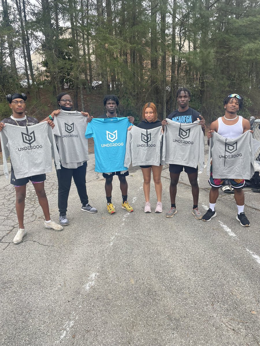 Big congrats to this weeks Underdog award winners Boys 4x2 , Distance Runner Samantha and Female shot put Ms. AJ. Congrats Kings and Queens still long way to go but keep grinding. #Underdog #RideWithUs