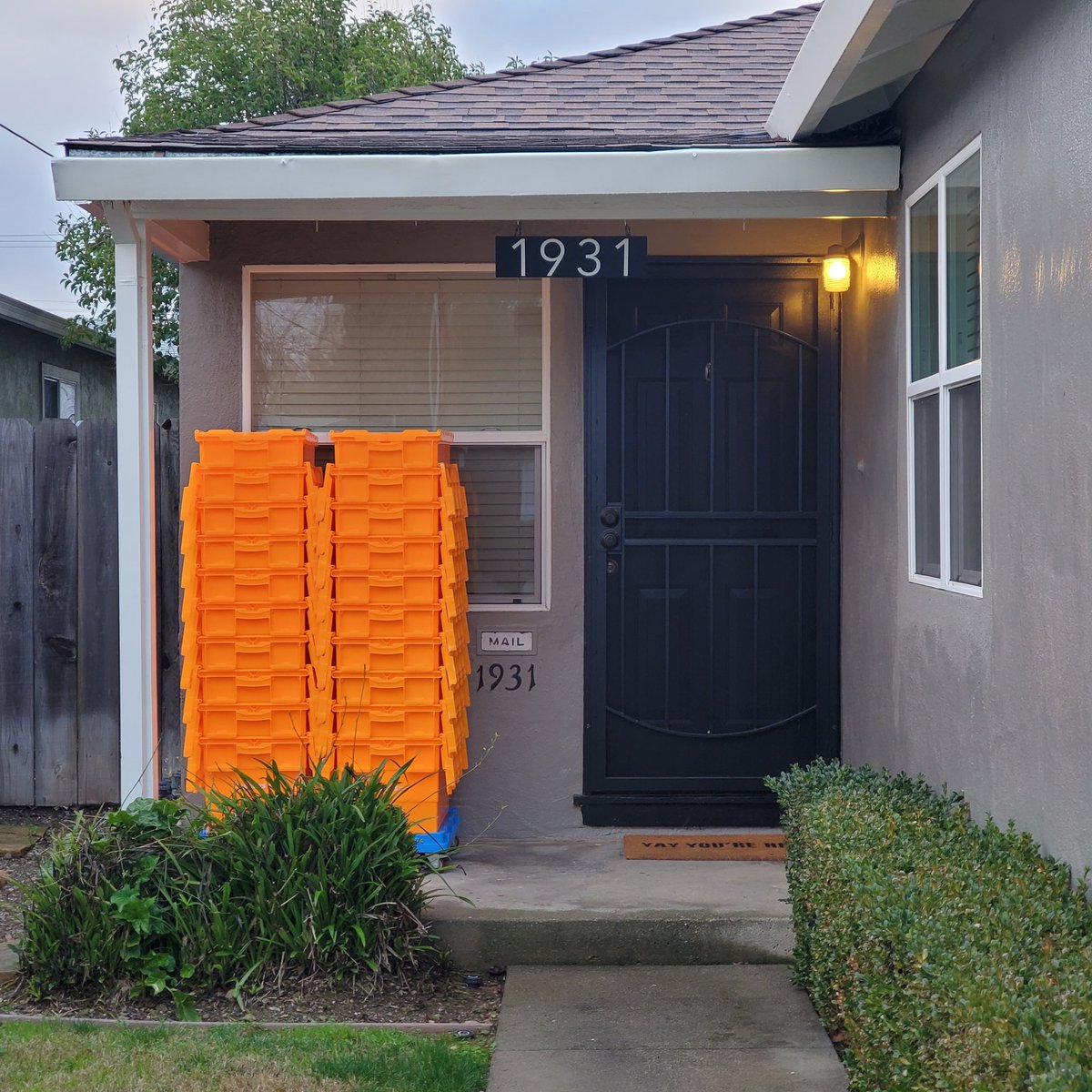ReTotes's tweet image. Doesn't get any easier than complimentary curbside (or front porch!) delivery!
.
.
.
#Oakland #Sunnyvale #SanJose #SantaClara #BayArea #SanFrancisco #MountainView #SiliconValley #movingtips #movingday #realestate #housemovers #newhouse #packing #packinghacks #Retotes #RentRetotes