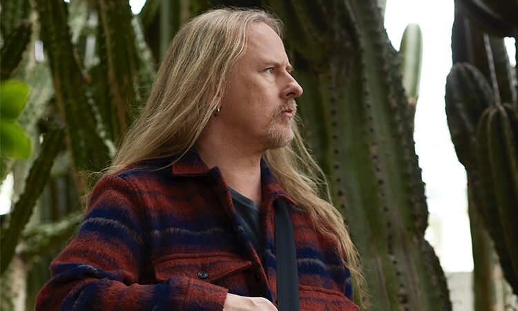 vintagevinylSTL's tweet image. Friday, March 24th! @JerryCantrell comes to @thefactory_stl with special guests @thunderpussy! And we're giving you the chance to win a pair of tickets to the show 

AND a copy of Jerry's new album "Brighten" on LP! 

Retweet for the chance to win!