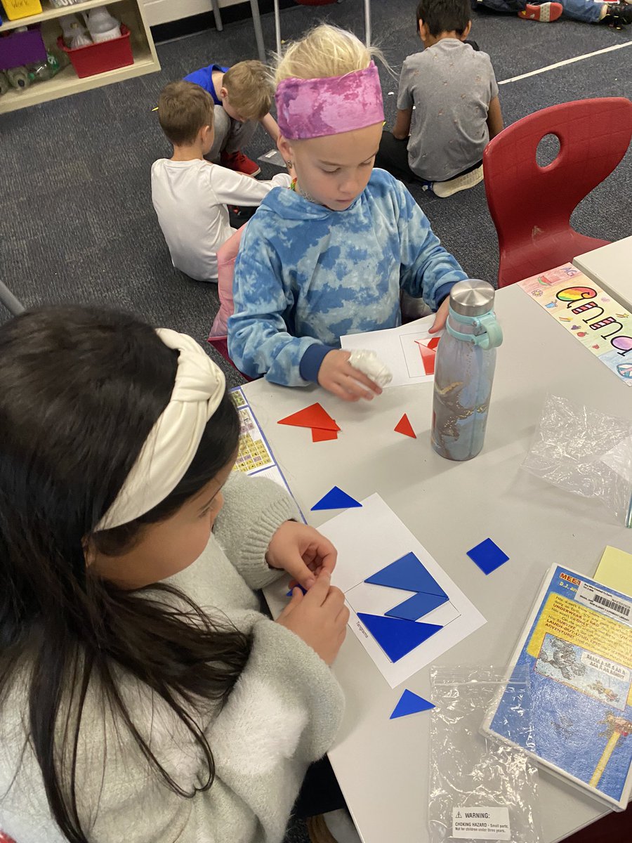 teacherkpratt's tweet image. Can you help flag engineers arrange the flag pieces to fit in the outline? @napls_ps @E4Tech_Teacher #e4tech