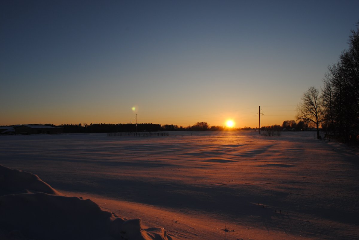 Šovakar Priekuļos skaists saulriets.
