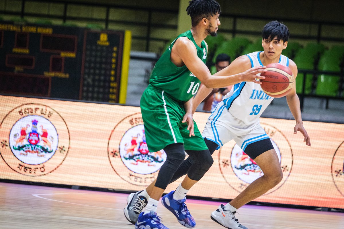 sbfksa's tweet photo. 📸🏀
🇸🇦 المنتخب السعودي 🆚 منتخب الهند 🇮🇳 
 تصفيات كأس العالم لكرة السلة 🏆

#WinForAll
#WinForSaudiArabia 
#FIBAWC https://t.co/dnE5TbDqA1