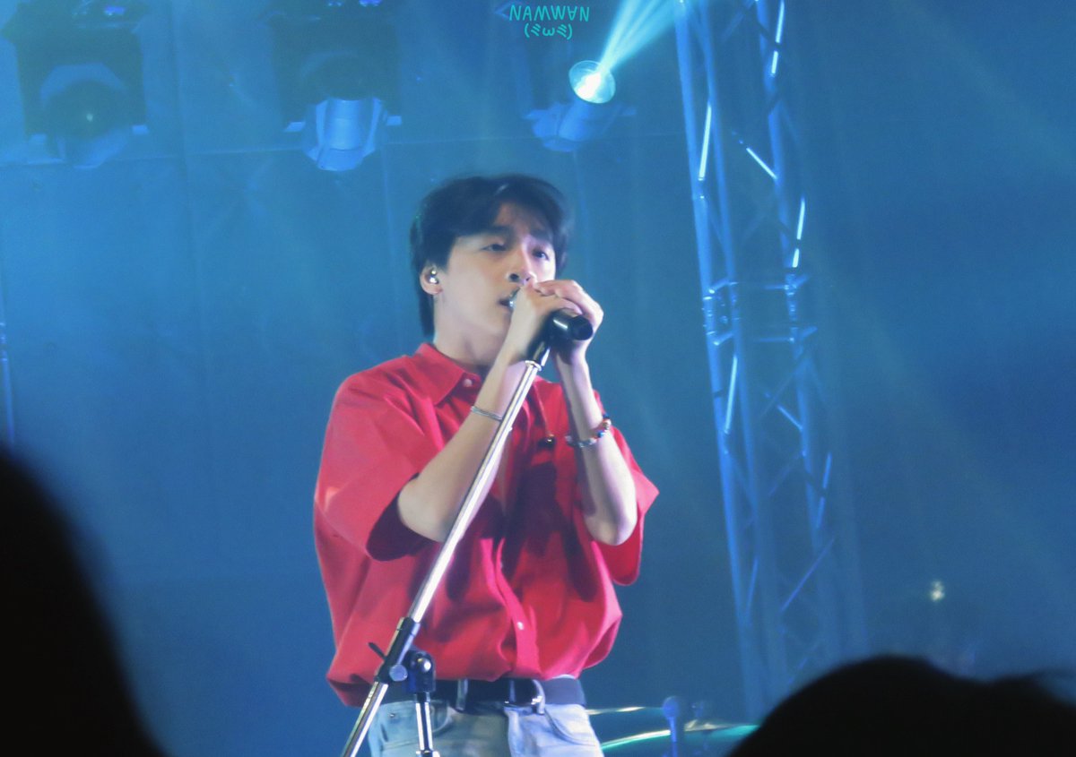 namwanarada's tweet photo. โดนเรียกกลับบ้านซะก่อน แต่ก็ขอต่อเวลาจนได้ดู #ThreeManDown นิดนึง #LeoUnityConcert https://t.co/7op9KIasLU