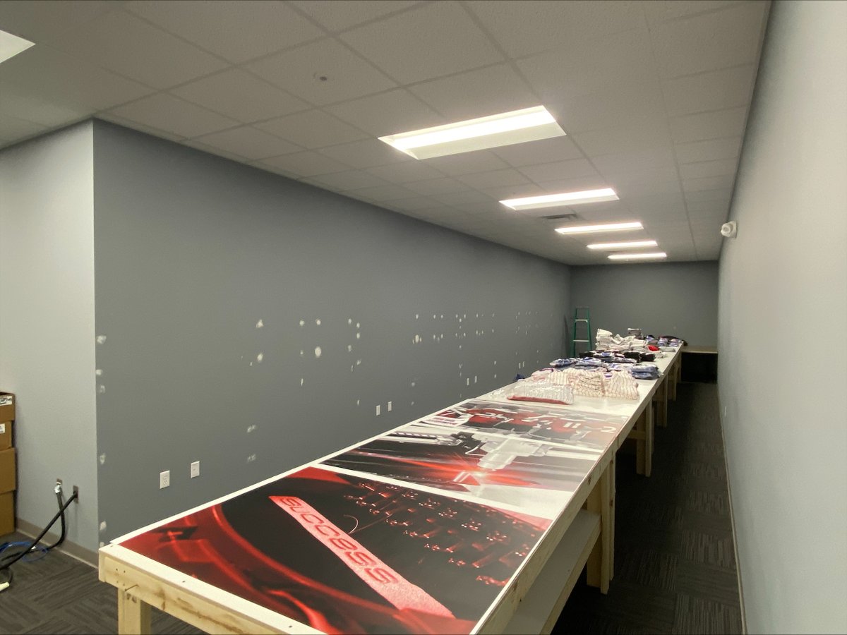 fanaktive's tweet photo. Our graphic artist Kaitlyn took some boring gray walls and brought them to life at the BSN Sports Waunakee office! 🤩 Contact us today to order your wall murals for your school or office! #fanaktivemarketing #wallmurals #largeformatprinting @BSNSPORTS https://t.co/EAkZMOxNe3