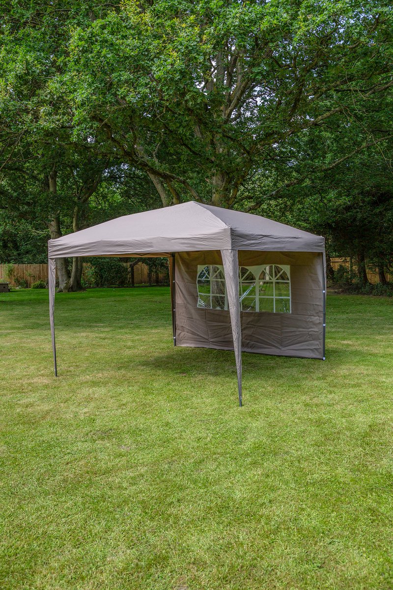 Special Offer
Easy Up Gazebo
Come rain or shine... Katie Blake's 3m x 3m Easy Up Gazebo Perfect for outdoor entertaining and providing shelter from the weather
Was: £170 
Now £99.00 
alfrescogardenfurniture.co.uk/garden-furnitu…

#gazebo
#gardengazebo
#gardenideas
#specialoffers
