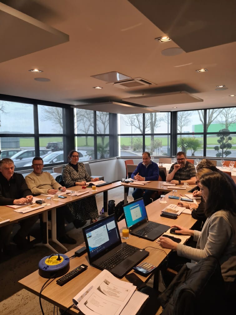 📅 Au programme de la semaine dernière : réunion mensuelle en présentiel, ce qui a permis de retrouver les négociants dans la joie et la bonne humeur 👌

📸 Un petit aperçu de la réunion de travail Centre/Normandie :