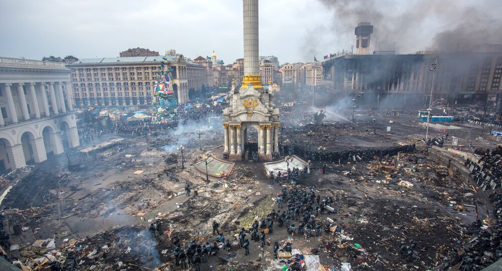 AleksandrX13's tweet image. Right. So I've listened to a man with more money than mind tell the world that Maidan was a coup - essentially, that it was 'illegal'. 

It's time to answer this nonsense once and for all. So let's look at Maidan in detail.

Long thread alert!  😎
1/11