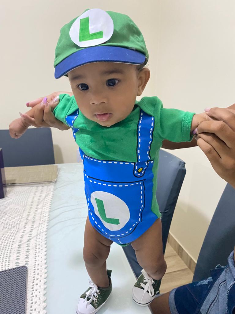 badgilrob's tweet photo. Meu primeiro carnaval mami🫶❤️ https://t.co/KtNRVi8gr7