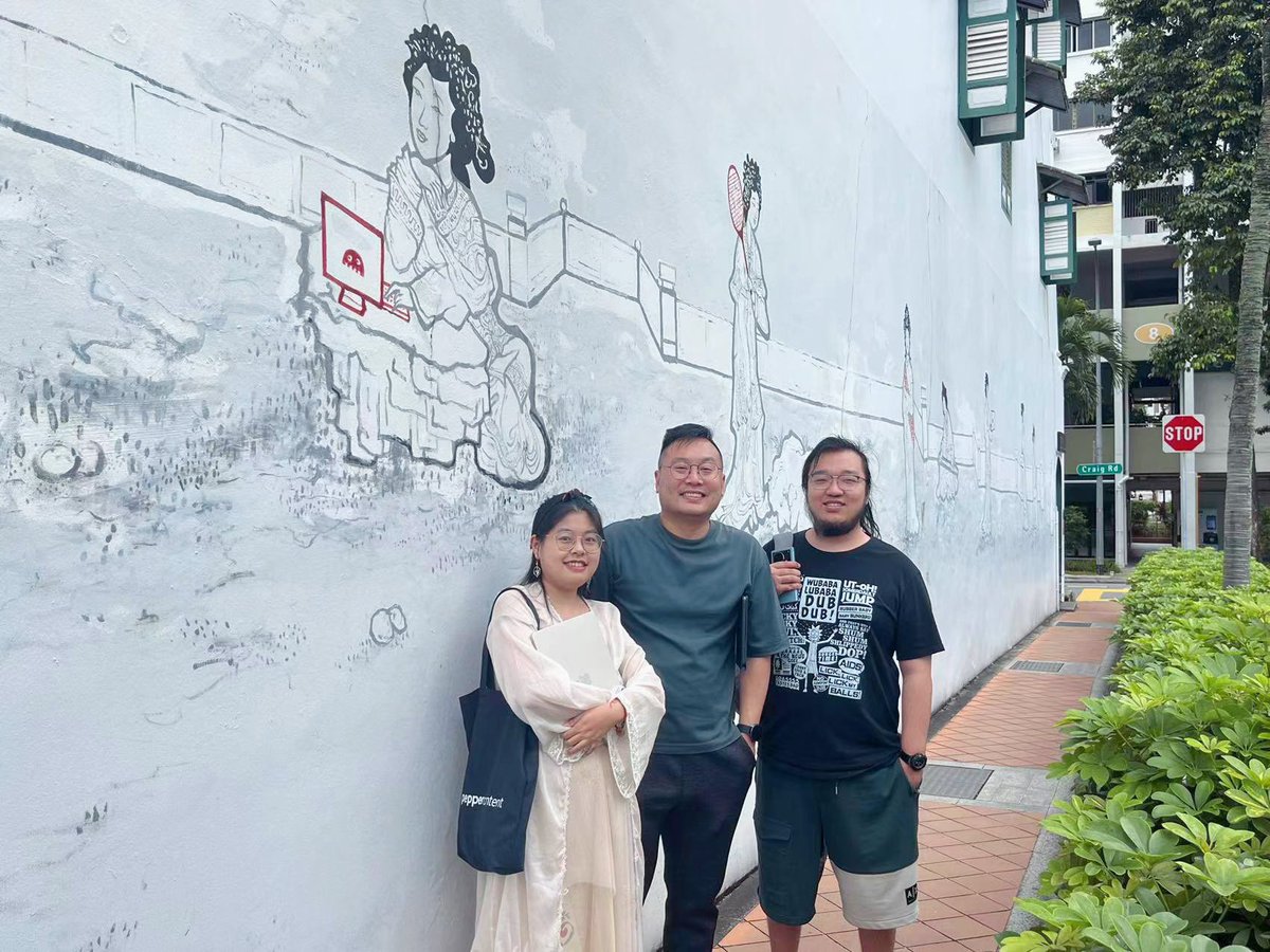 WeiYipei's tweet photo. Today we meet our Singapore user in Singapore!
Bryan is a CTO of a tech company
His team is using bookstack for wiki,miro➕Google for whiteboard and forms
And standardnotes for PKM😝
He is really impressive for progress of #BlockSuite and hope we can launch #AFFiNE client asap🥳 https://t.co/OERRbwd2yW