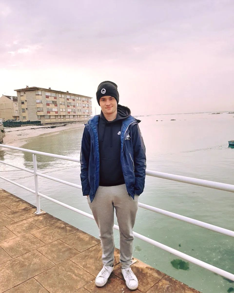 Nautilus Youth Leader Alex successfully completed a research internship in #Galicia over half-term, combining his @AwardGibraltar residential & his #marinescience studies with students from🇫🇷🇩🇪🇹🇳 
@thebdri such an amazing week! 

#Gibraltar's next generation of environmentalists!