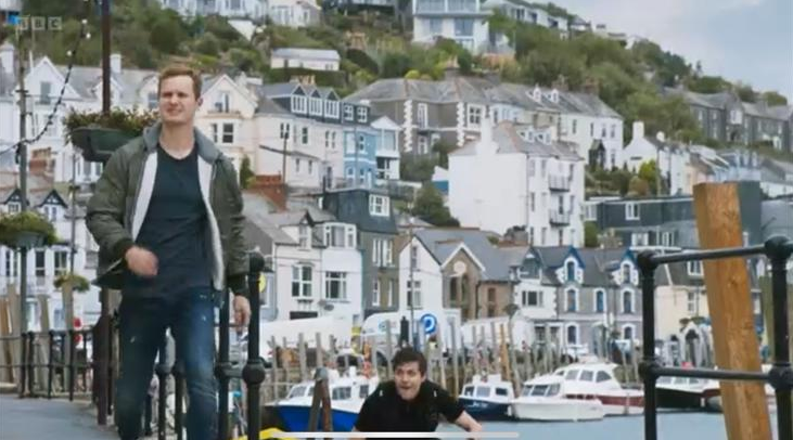 Did you catch Beyond Paradise on Friday?

The stunning Cornish scenery, mostly filmed in Looe, was just one highlight of the show. But there's more to it than meets the eye! 

Keep your eyes peeled, you might spot a familiar logo in the background😉

#DashDrive #BeyondParadise