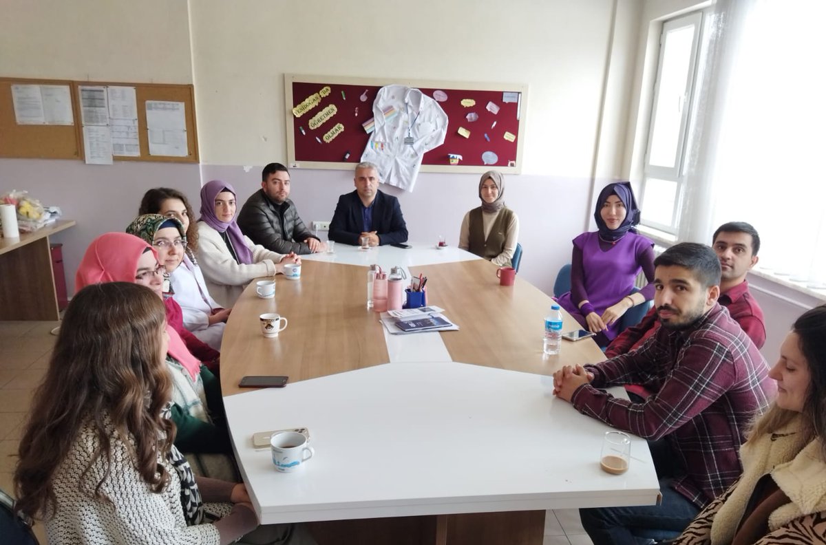 taraklimem's tweet photo. İlçe Milli Eğitim Müdürümüz Serkan KORKMAZ  bugün Yenidoğan İlkokulu  anasınıfı ve  Yenidoğan Ortaokulunu ziyaret ederek  öğretmen ve öğrencilerimizle biraraya geldi.
 @tcmeb 
@sakaryamem @ebubekirsavasci @skorkmaz321 https://t.co/7WvYsUSw5D