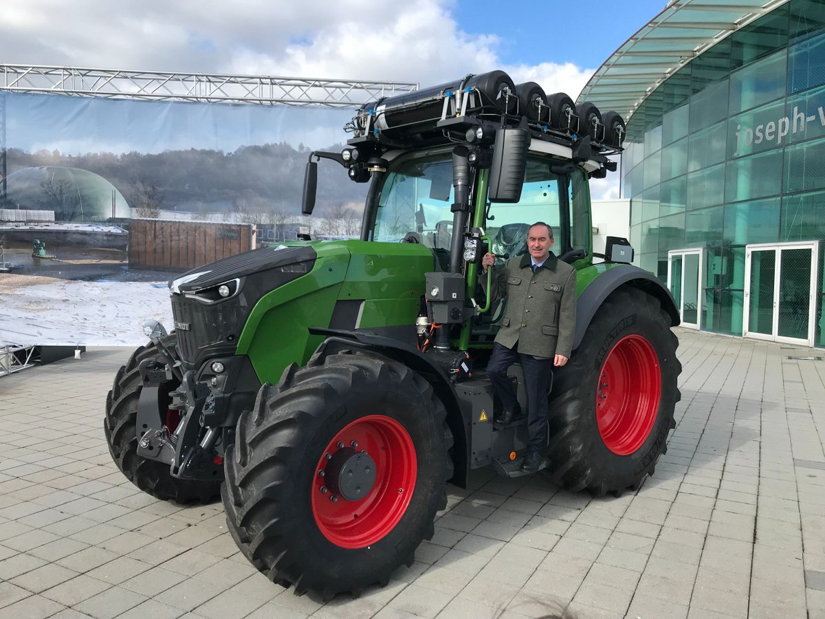 What's this I hear you say... fendt.com/uk/fendt-shows… #Fendt #ItsFendt #Fendtastic #FutureFarming