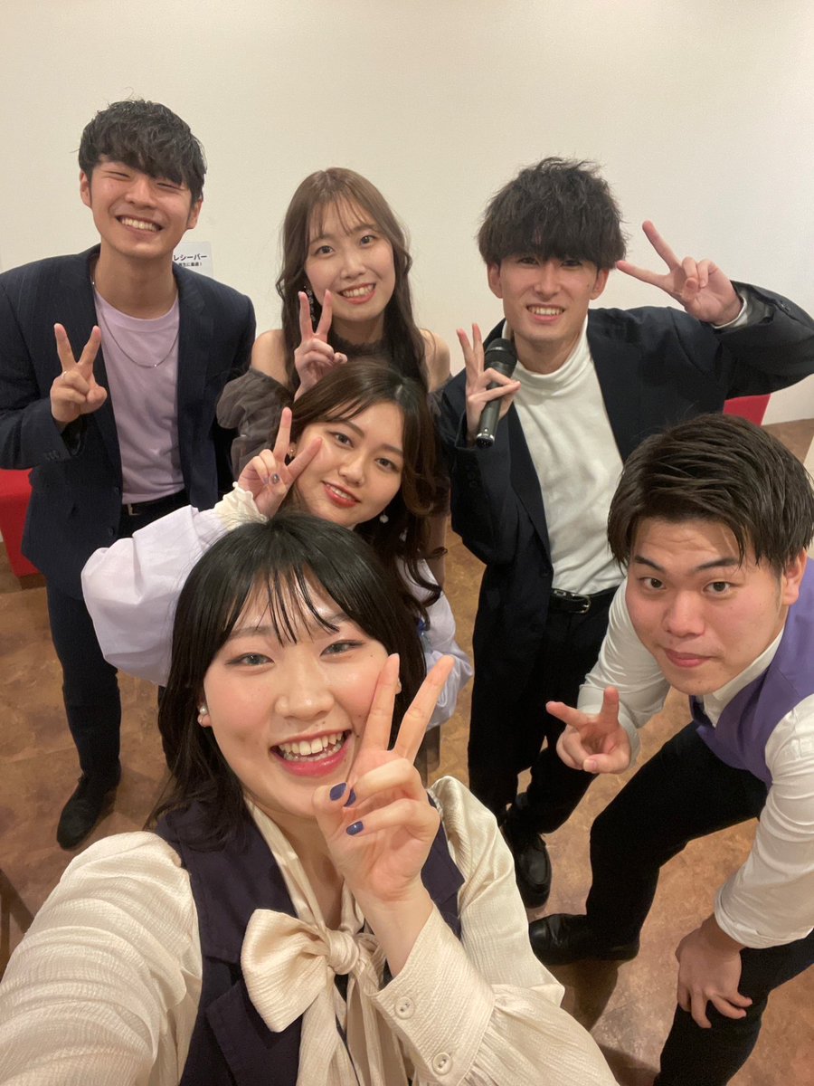 WAX_Acappella's tweet photo. 1年間楽しかったな〜
ビーナスの転調のところで、もう終わりっていうのを実感してもて、爆泣きしてもた笑笑
やっぱ終わるの悲しいな…

↓後輩たちに伝えたいことあるから、読んでみて
#星屑くらげ
#夜明けのビーナス
#くらげラスト
@Jerryfish_br https://t.co/Wu9fya49zD
