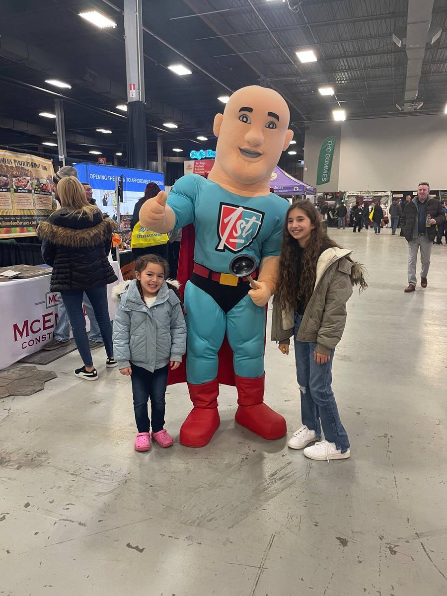 FirstChoice_NJ's tweet photo. Captain Comfort loved meeting his fans at the Home Show! #hvac #captaincomfort #comfort #hvaclife #service #homeservice #hardwork https://t.co/rqCVvp1fv5