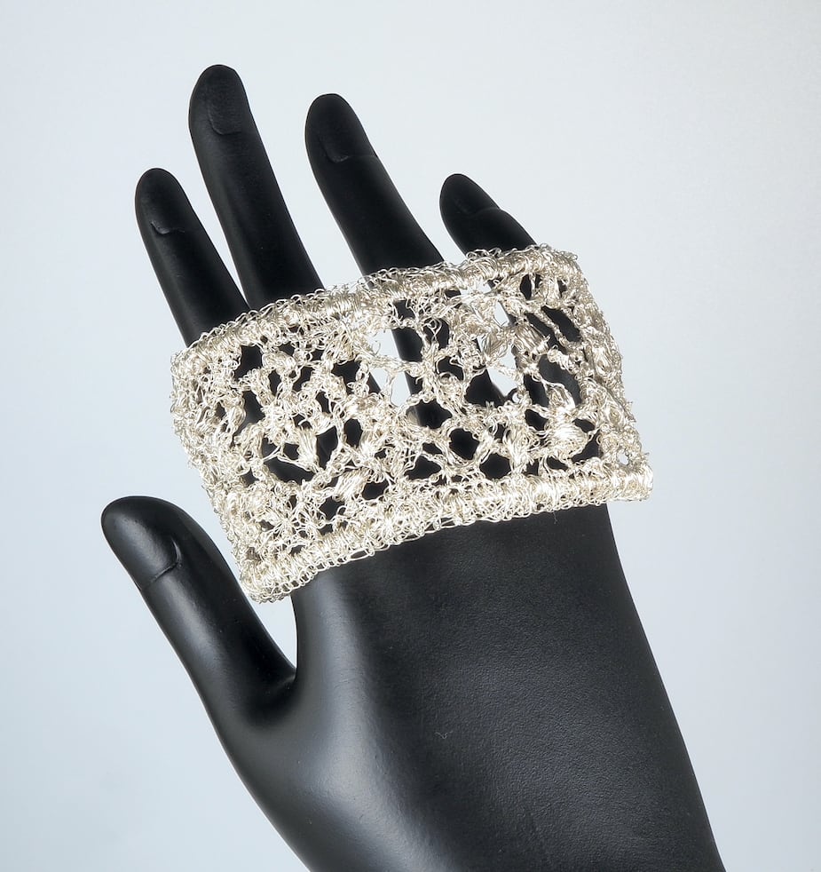 TurchesiaJewels's tweet photo. altro per voi , spero vi piacciano, sono tutti fatti a mano con diverse tecniche: uncinetto, bastoncino portante, 
sono fili di rame placcatoi in oro, argento oppure oro rosa https://t.co/Z3fgX1Zb9q