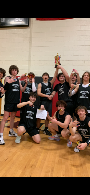 BridgewaterRec's tweet photo. To the victors belong the spoils! Congratulations to the recipients of the championship ring pops and Hurley Cup trophies; 11/12 Team 8 (captain Matt) &amp; 9/10 Team 2 (captains Chris &amp; Joey). Good luck to our graduating seniors and we hope to see the rest of you next season. 🏀🏆 https://t.co/wFqoaNuKYV
